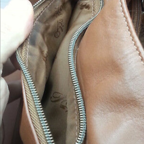 FOSSIL Women Brown Leather Shoulder Bag 10"x8.5"x3.5" and 15" strap Drop  NWT - Picture 10 of 13